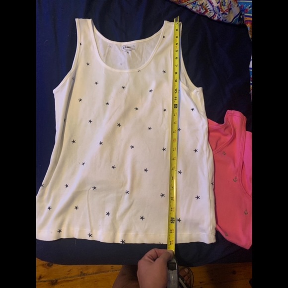 NWT pair of ribbed tanks - Picture 3 of 7